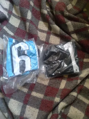 Vendo duas camisas novas de times, nunca foram usadas, as duas são TAMANHO G.