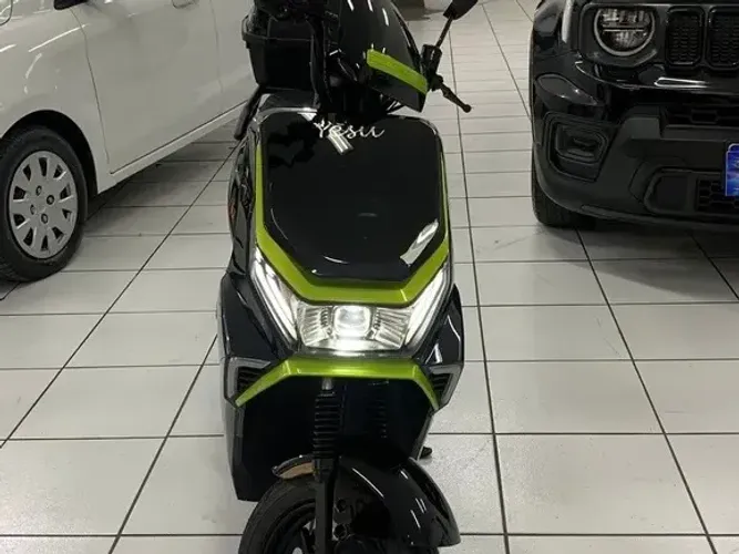 Scooter elétrica Yesu Sport rush