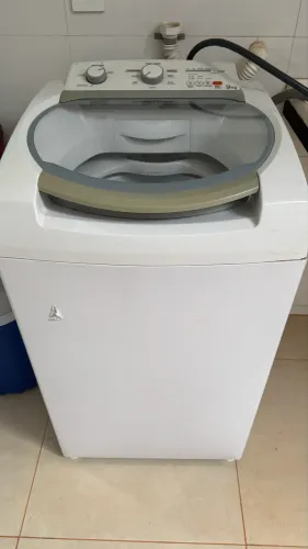 Máquina de Lavar Brastemp 9kg - Ótimo Estado e Pronta para Uso!