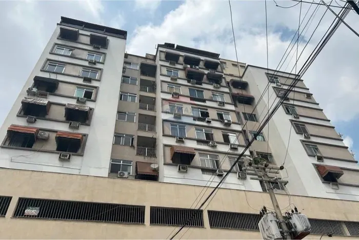 Apartamento de 1 quarto com dependência à venda - Rua Galvani - Vila da Penha
