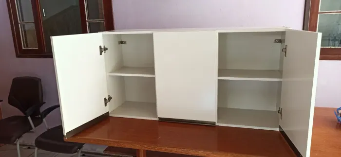 Armário de parede 3 portas