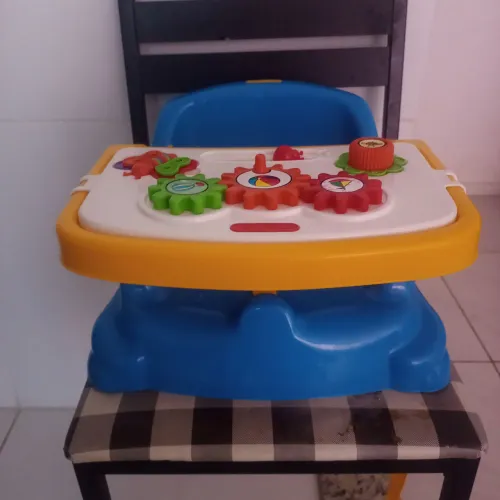 Vendo cadeira alimentação didática