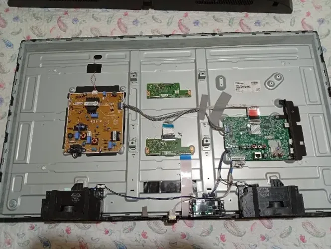 Vendo SmarTV LG 43LJ5500 para retirada de peças ou para consertar