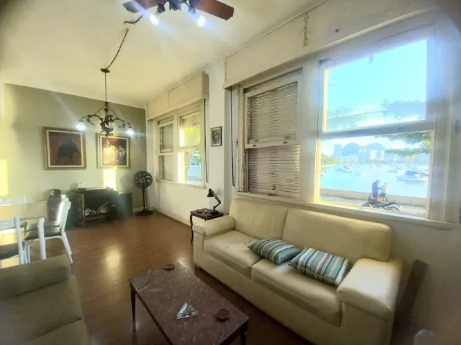 Oportunidade na Urca: Apartamento com vista deslumbrante para o mar