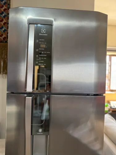 Geladeira Electrolux DW52X Frost Free 456L Inox com Dispenser de Água