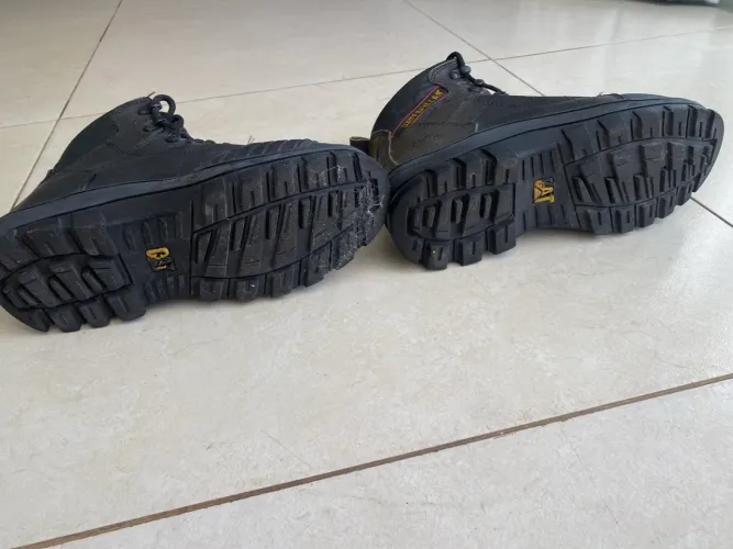 Vende-se bota seminova para motociclista