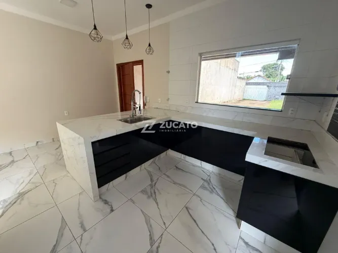 Casa para Aluguel | 2 Quartos, 4 Vagas | Bairro Nossa Senhora da Abadia  Uberaba
