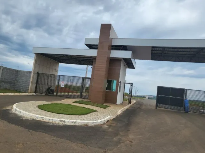 LOTE REPRESA DE FURNAS (condômino fechado)