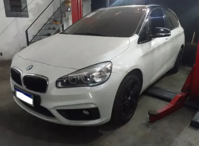 Caixa Direção Elétrica BMW 220i