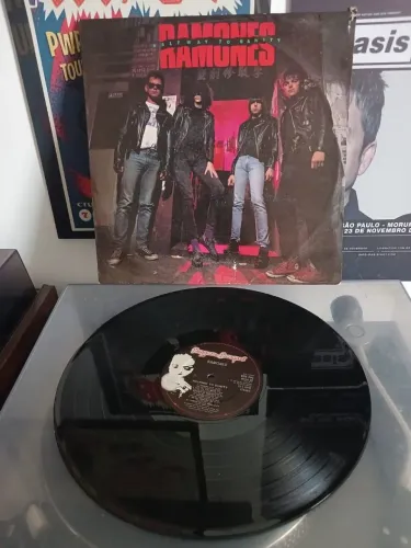vinil lp ramones half way to sanity RARO Resgatado da Enchente 