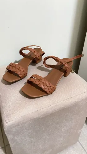 Sandália