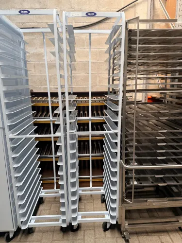 ESTANTE ABERTA PARA 20 ASSADEIRAS 60x40 IMECA