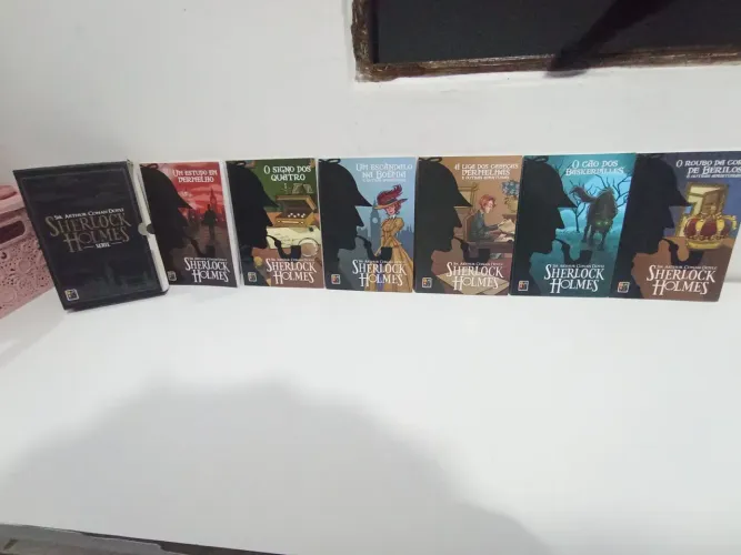 Coletânea | Box com 6 livros do Sherlock Holmes de Sir Arthur Conan Doyle 