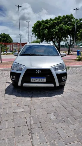 Toyota Etios Cross 1.5 Flex 16V 5P Mec. 2014