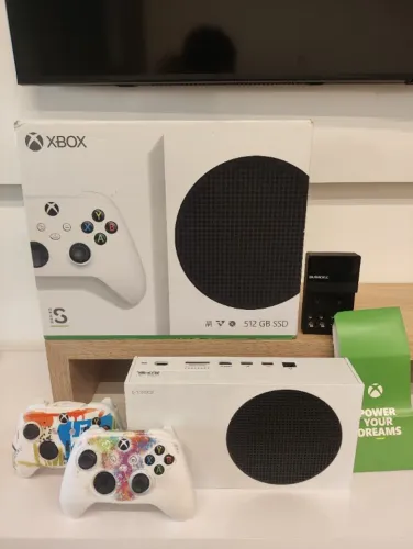 XBOX SERIES "S" 512 GB SSD - 2 CONTROLES