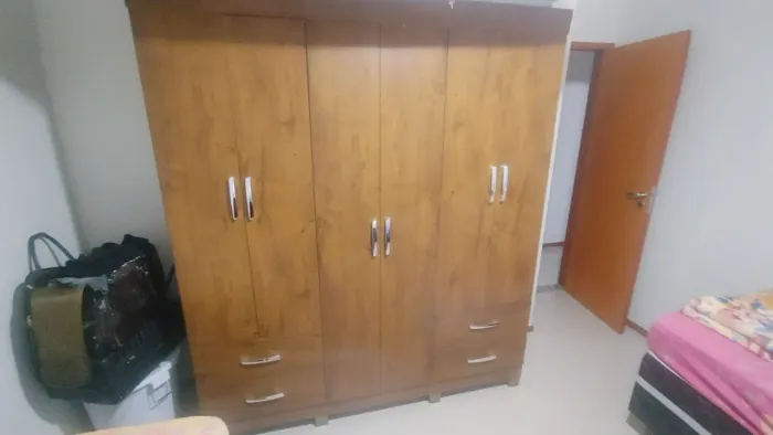 Guarda Roupa 6 portas
