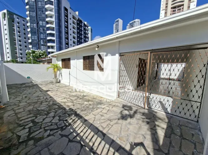 Casa no Brisamar 03 Quartos sendo 01 Suíte + Dce