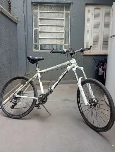 Bike Mosso 7005 aro 26 - Deore hidráulico + VZAN Everest XC