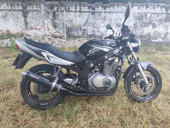 Suzuki gs 500e