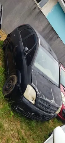 Sucata Meriva 2004-2005 disponível para retirada de peças
