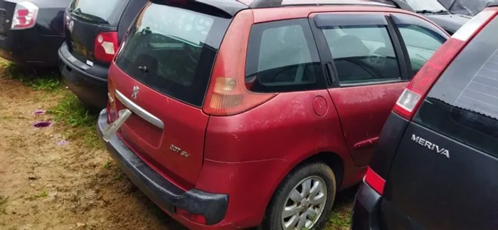 Sucata Peugeot 207 2008-2009 disponível para retirada de peças