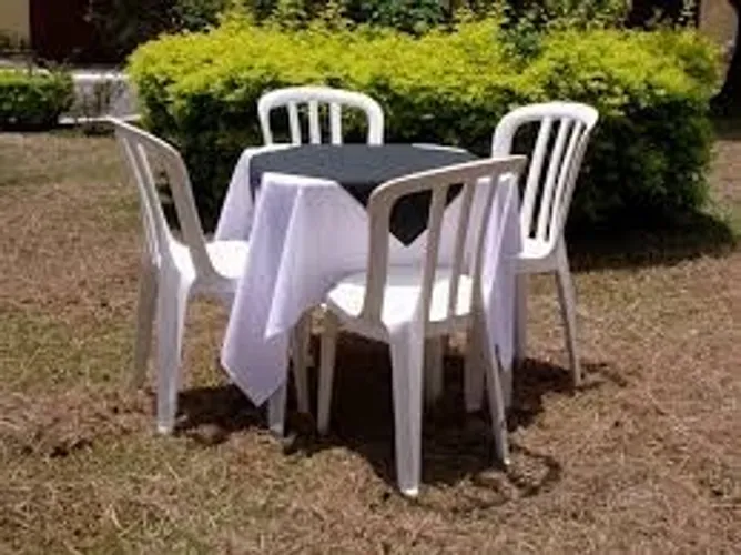 Locação Aluguel Mesa Cadeira Plastica Branca Apenas 20,00