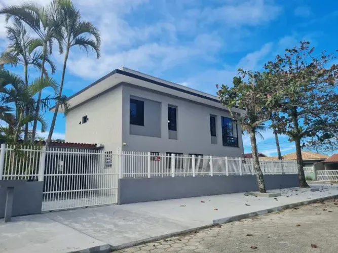 Sobrado de esquina - Litoral Matinhos PR  Aceita Troca I Tenho Carta Crédito tmb
