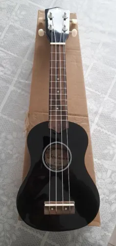 Ukulele Strinberg 