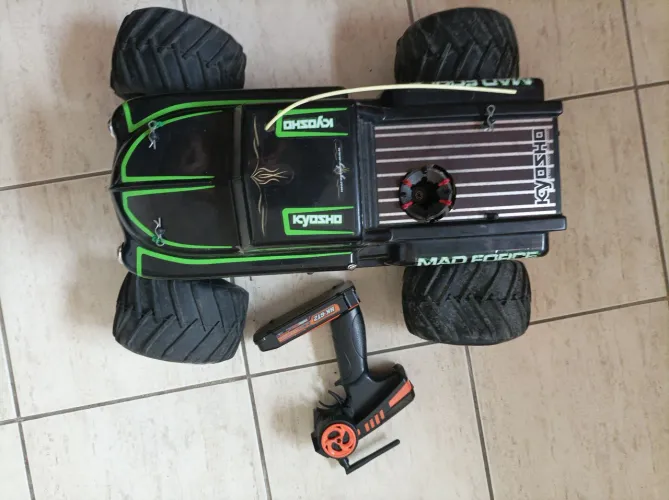 Automodelo à combustão 