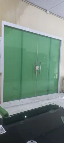 Porta de vidro nova 1800,00
