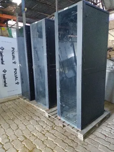 Rack de metal com chave para servidor da Mekanika. (2,00x0,60x1,00) Novo!