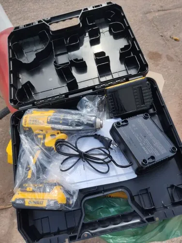 Parafusadeira/furadeira Dewalt 20V