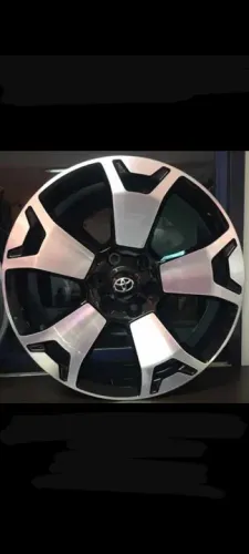 Rodas da Hilux SRX 2019 aro18 novas em até 10x de R$512,00 no cartão de crédito