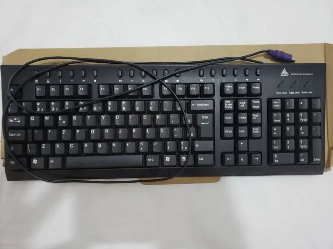 Teclado Multimedia USB