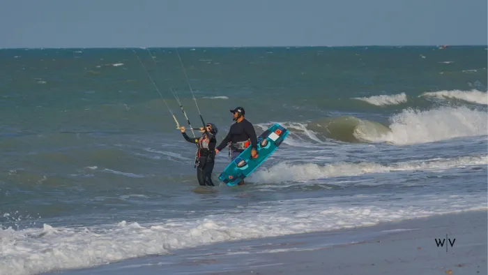 Escola de kitesurf e venda de equipamentos 
