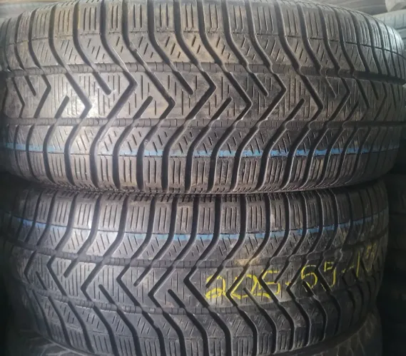Pneus 205 55 15 Pirelli seminovos em até 10x de R$25,00 no cartão de crédito