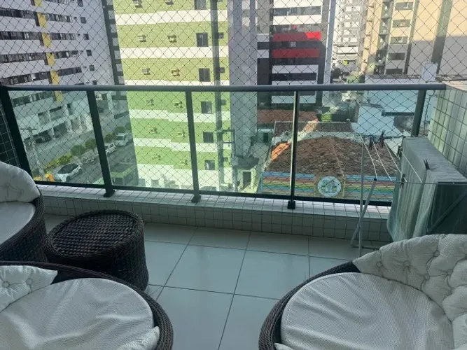 Vendo excelente apartamento no Edifício One (Ponta Verde)