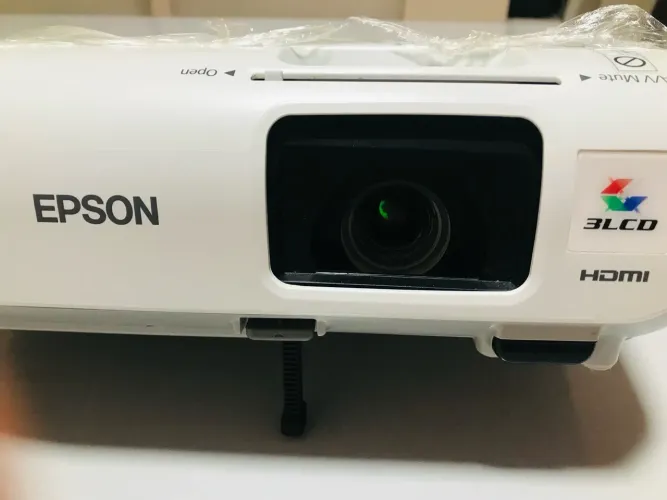 Projetor Epson 3LCD HDMI S27