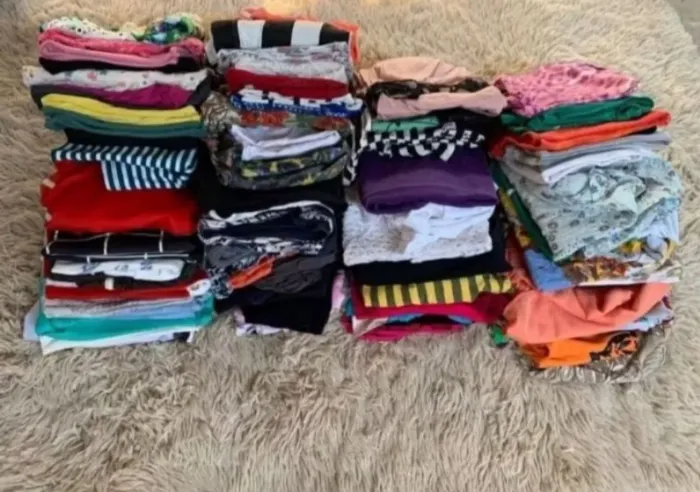 60 peças - Lote de roupas femininas variadas - tamanhos GG G M P