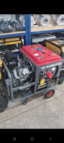 GERADOR A DIESEL 14KVA TRIF 127/220V BD15000 BRANCO
