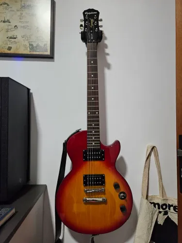 Guitarra Epiphone Les Paul + Amplificador