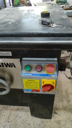 Esquadrejadeira maksiwa 2900