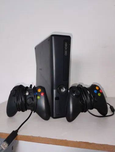 Xbox 360 slim D.E.S.B.L.O.Q.U.E.A.D.O