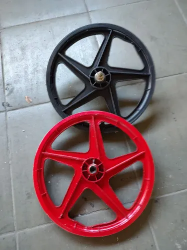 Rodas nylon réplicas bicicleta BMX aro 20.(Não são de carrinho de picolé).