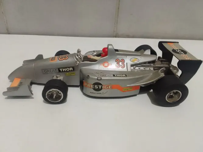 Carro de corrida colecionável