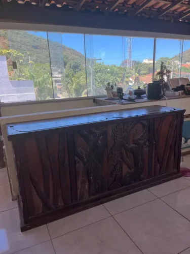Madeira maciça, ótima qualidade!!