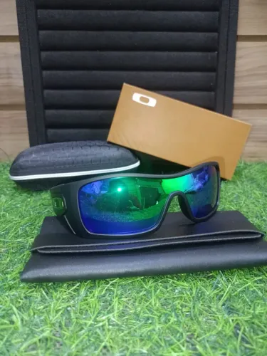 Óculos de Sol Oakley - Modelo gascam