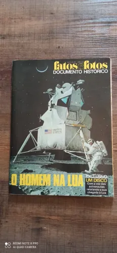 Revista antiga comemorativa da chegada do homem a lua (1969) Em perfeito estado