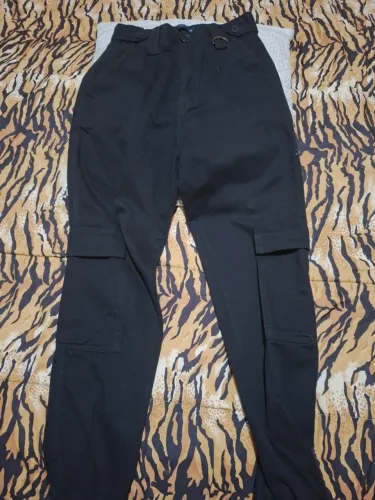 CALÇA FEMININA COR PRETA NÚMERO 34 NOVA