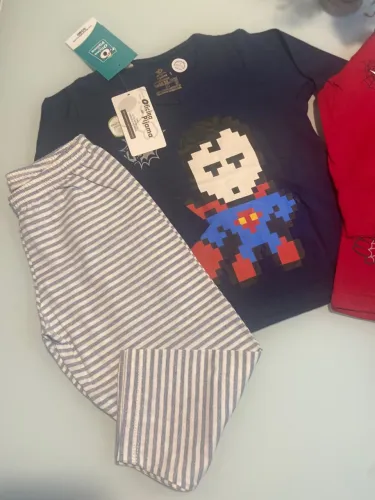 Pijama Infantil Super-Homem e Homem Aranha 